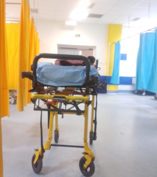 Accident de Anul Nou pe DN 38: un şofer băut a adormit la volan și s-a izbit cu mașina de un copac!